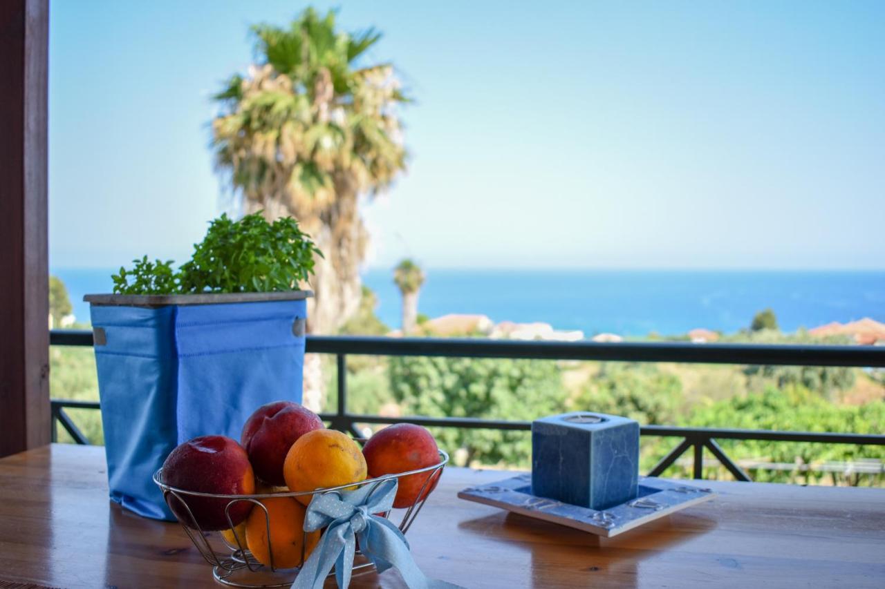 Venetian Seaside Panorama - Asini Sunset Retreats Apartment Bagian luar foto