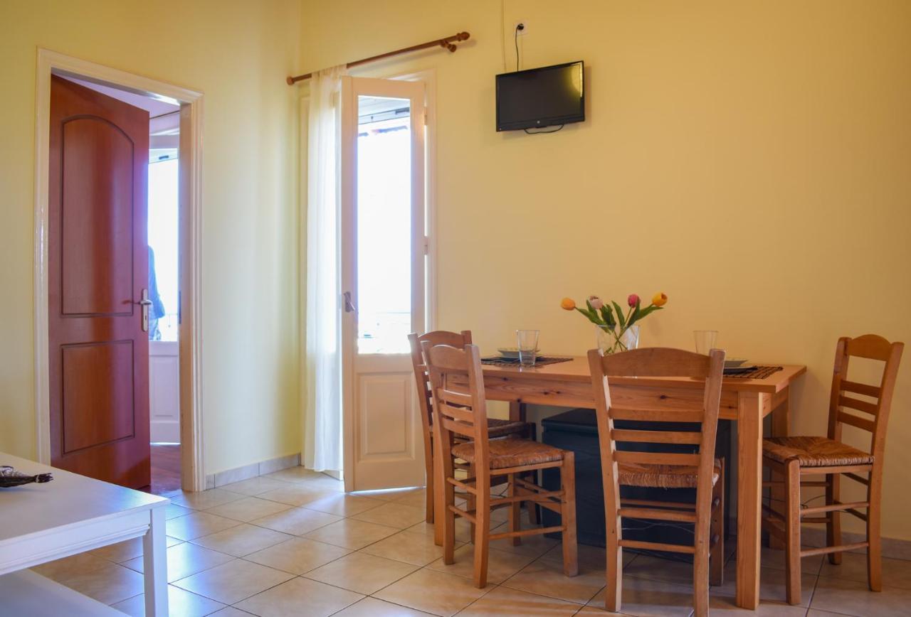 Venetian Seaside Panorama - Asini Sunset Retreats Apartment Bagian luar foto